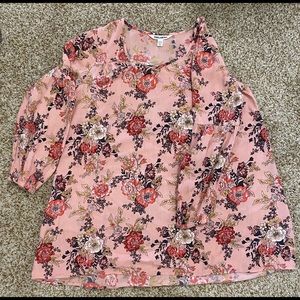 Billabong young girls dress.  Floral size medium